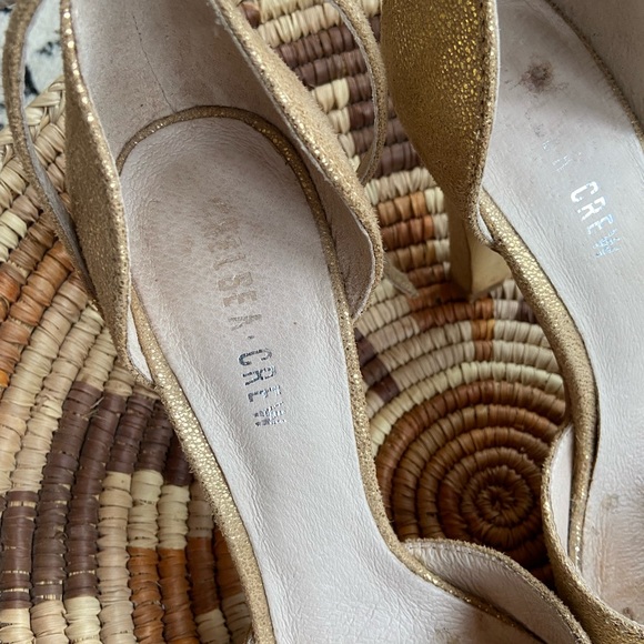 Chelsea Crew “Lola” heels in gold - Picture 8 of 9